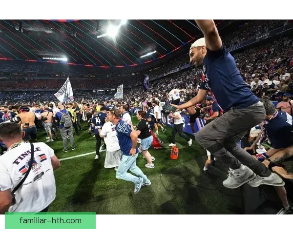 欧冠焦点大战豪门对决新星闪耀转会风云再起引发全球球迷热议持续升温